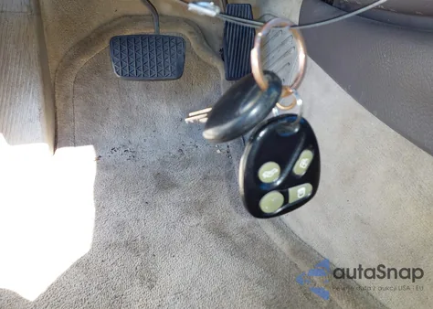 1998 Cadillac Catera Standard z USA, uszkodzony, nr VIN W06VR52R3WR134298